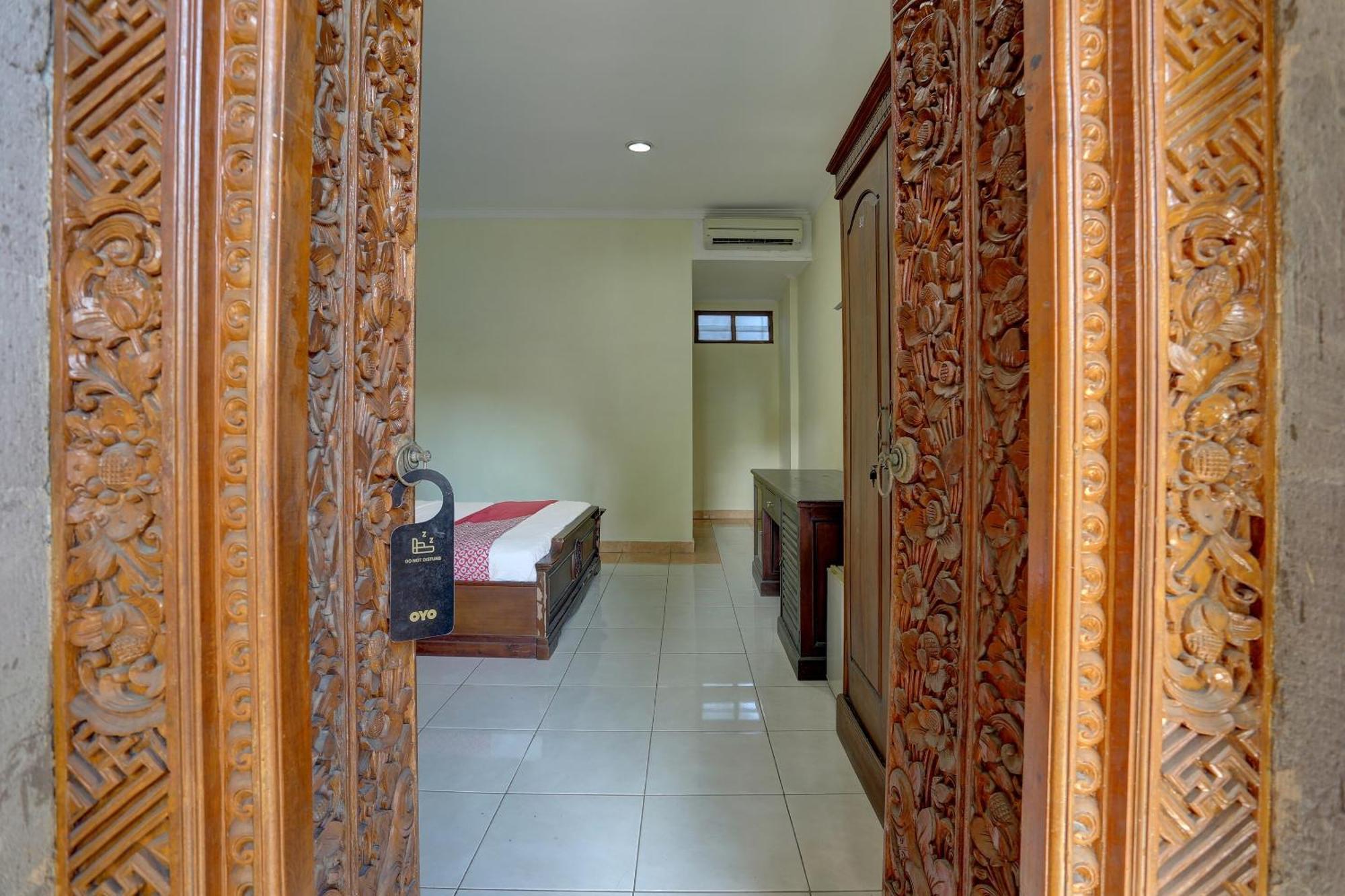 Oyo Collection O 91125 Puri Dewa Bharata Hotel Jimbaran  Exterior photo