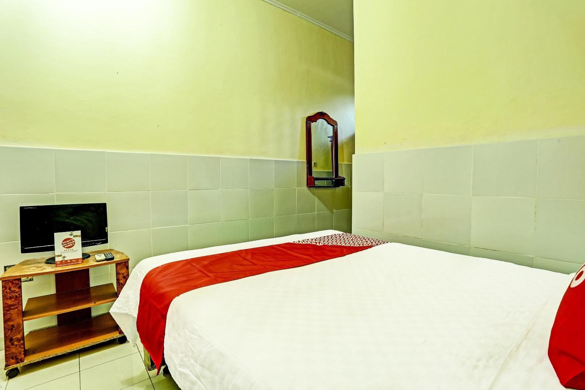 Oyo Collection O 91125 Puri Dewa Bharata Hotel Jimbaran  Exterior photo