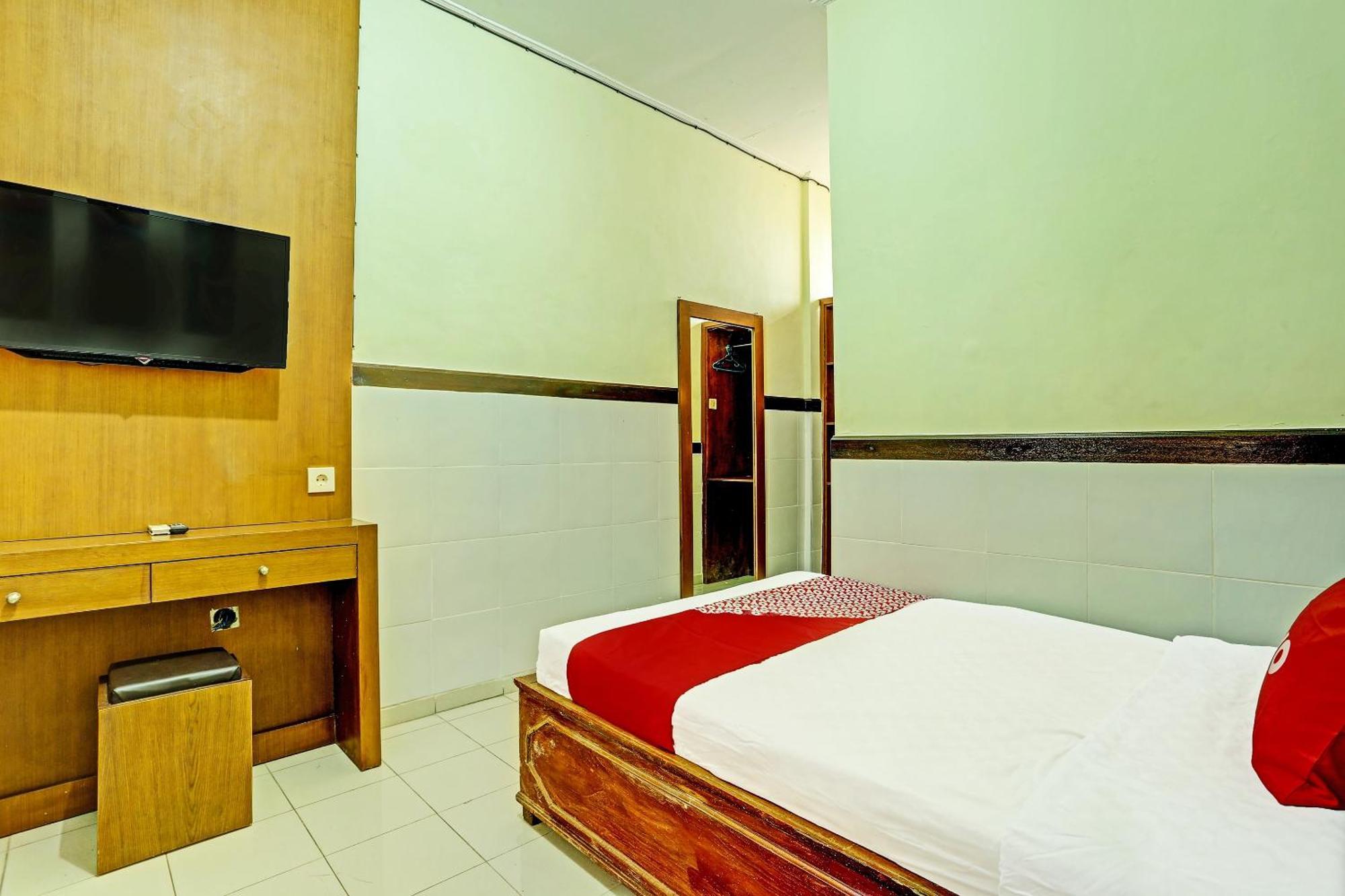 Oyo Collection O 91125 Puri Dewa Bharata Hotel Jimbaran  Exterior photo