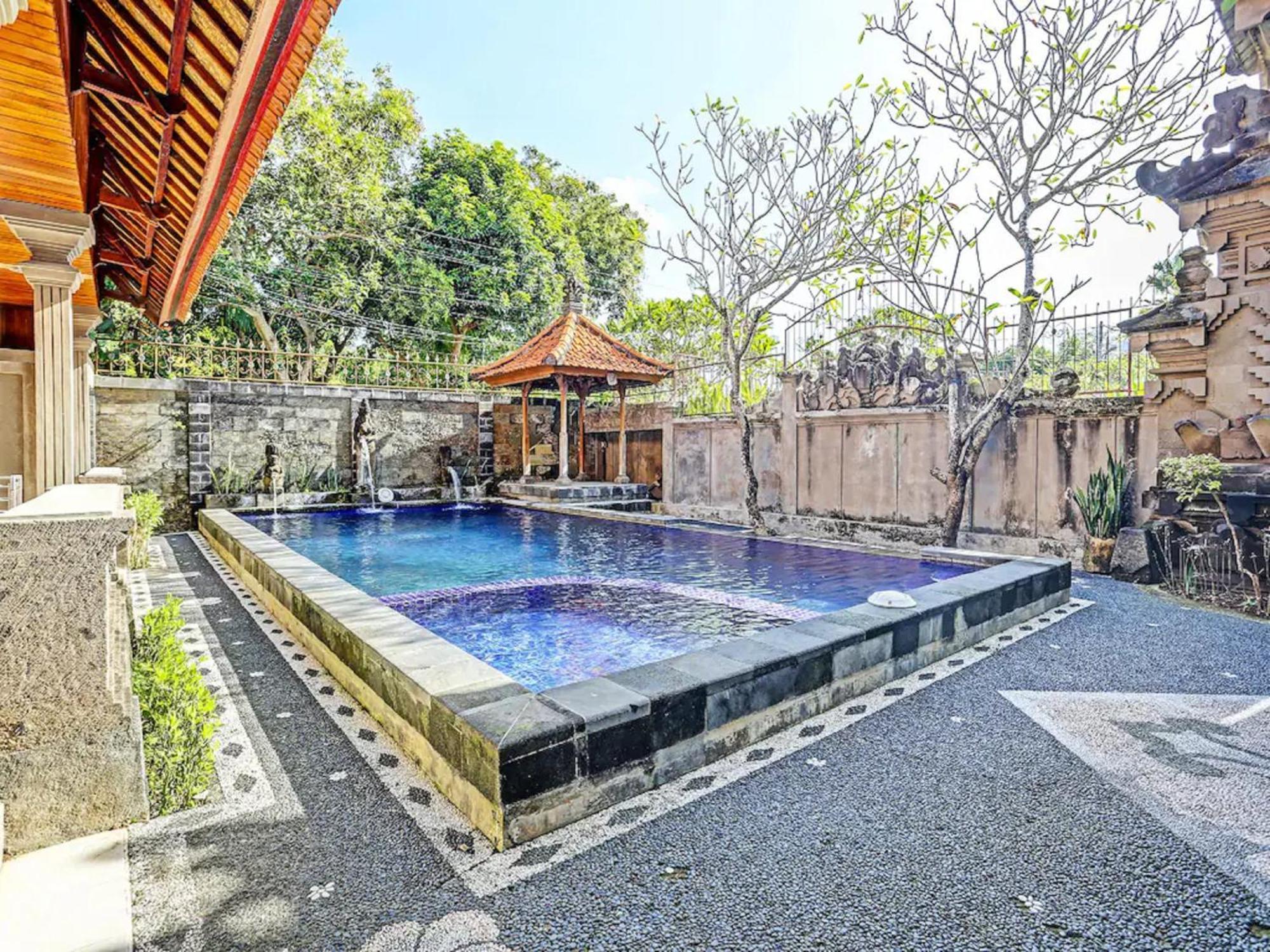 Oyo Collection O 91125 Puri Dewa Bharata Hotel Jimbaran  Exterior photo